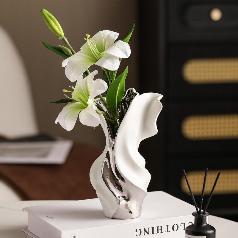 Maison Leonardo™ Twist Art Vase – Skulpturale Designvase für zeitlose Eleganz