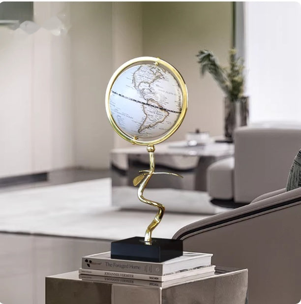 Maison Leonardo™ Globe Ornament